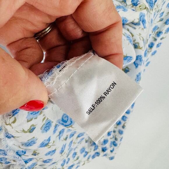 Jane and Delancey White Powder Blue Cottage Feminine Layering Top Size Large - Picture 5 of 6